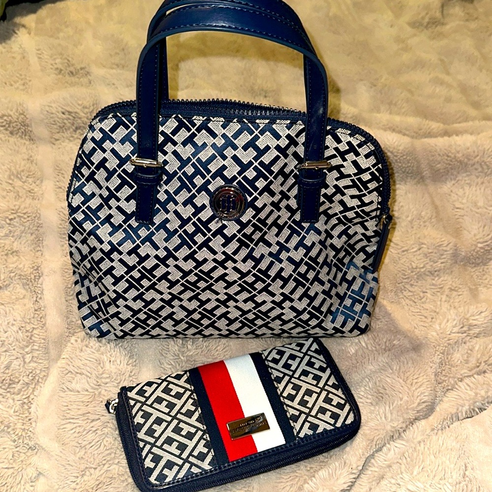 Tommy Hilfiger bag and wallet